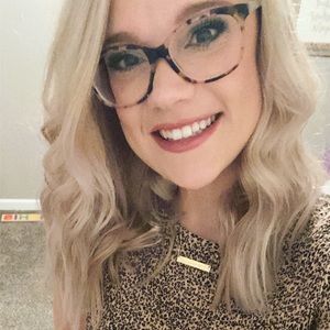 Meet your Posher, Leslie